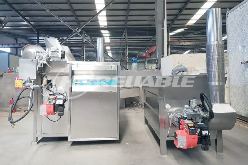 Automatic discharge frying machine