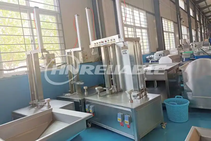 Rotary peeling machine