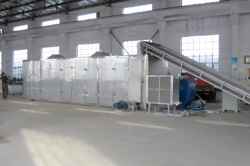 Garlic drying machine