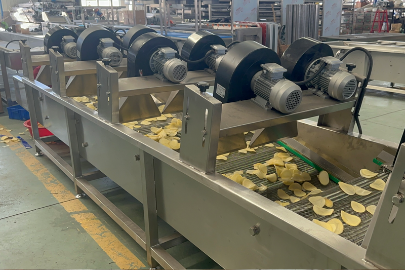 Banana chips cooling machine