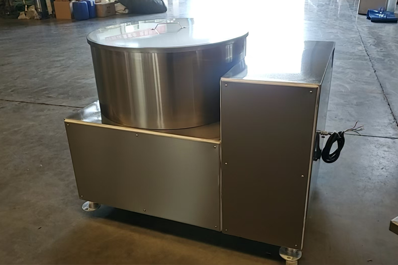 Centrifugal dewatering machine