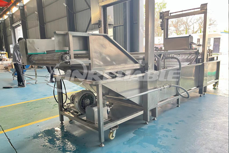 High pressure spray cleaning machine