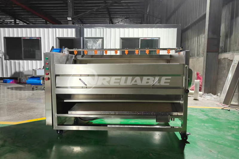Potato washing peeling machine