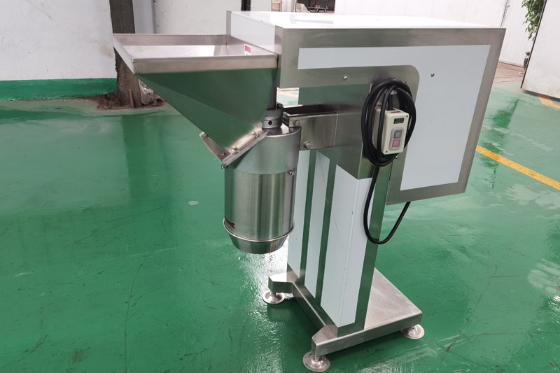 Garlic paste cutting machine