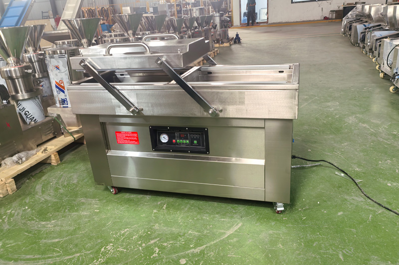 Double-Chamber Vacuum Packaging Machine